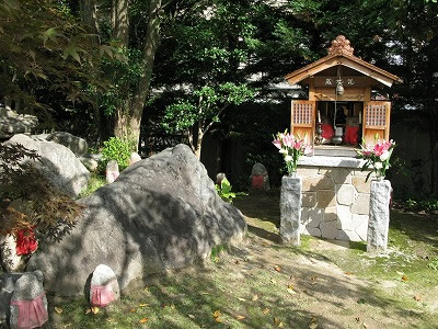 地蔵堂「花地蔵」