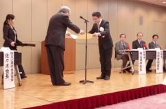 臨床心理学科2回生　田中俊大君（代表）が明るい選挙推進優良活動賞　受賞