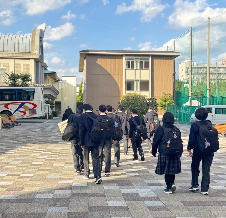 京都西山高等学校の皆さんが来てくださいました